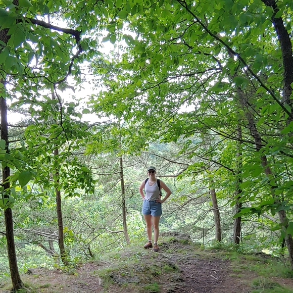 Meet your Posher, Faye - Picture 4 of 4